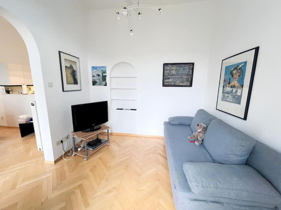 Villa Alexandercharmante Wohnung Mit Bergblick, Villa Alexander เซมเมอริง ภายนอก รูปภาพ