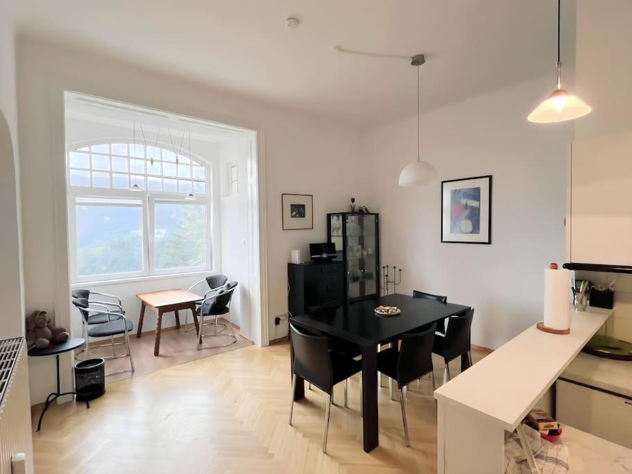 Villa Alexandercharmante Wohnung Mit Bergblick, Villa Alexander เซมเมอริง ภายนอก รูปภาพ